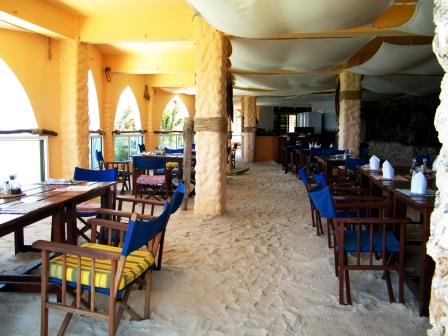 Kenia Badehotel Bahari Beach Club, Nyali Beach Kenia, Partnerhotel KeniaSpezialist keniaurlaub.de Reisekontor Schmidt Leipzig